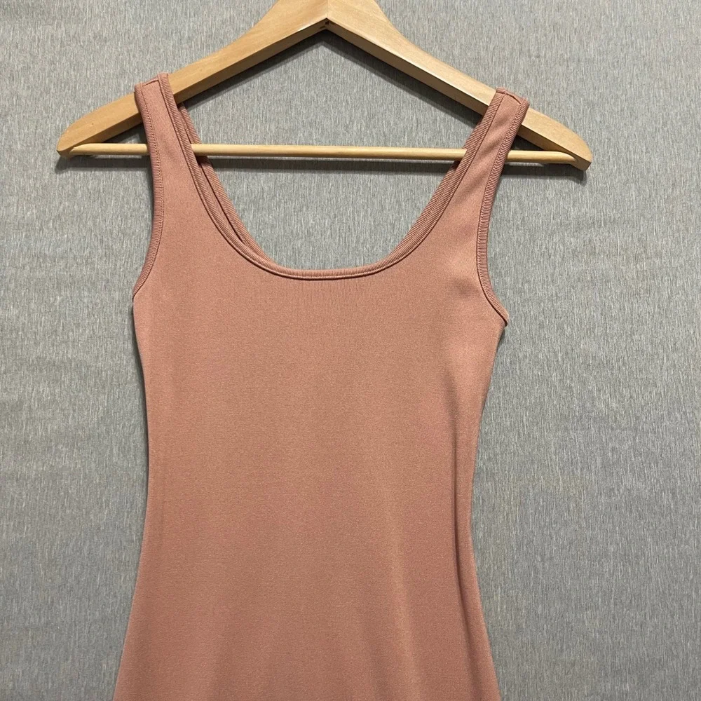 Express Bodycon Dress‎ Womens XXS Mauve Pink Ribbed Knit Scoop Neck Midi Chic